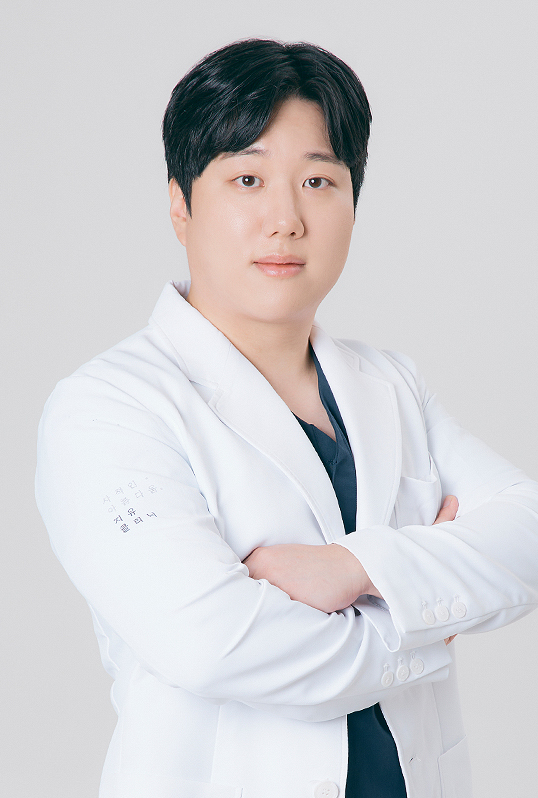 Dr. Kim Hyuk-soo